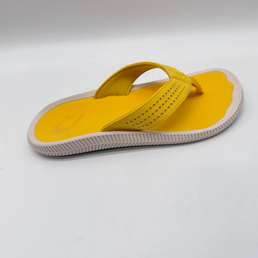 OluKai Ulele Sandals Mens 10 Yellow Hibiscus Flip Flop Thong